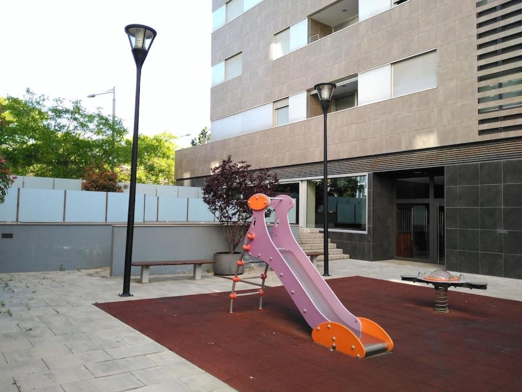 Luxury Flat, 3 Bedrooms, 2 Bathrooms And Swimming Pool Next To The Beach!! Sant Adria de Besos Exterior photo