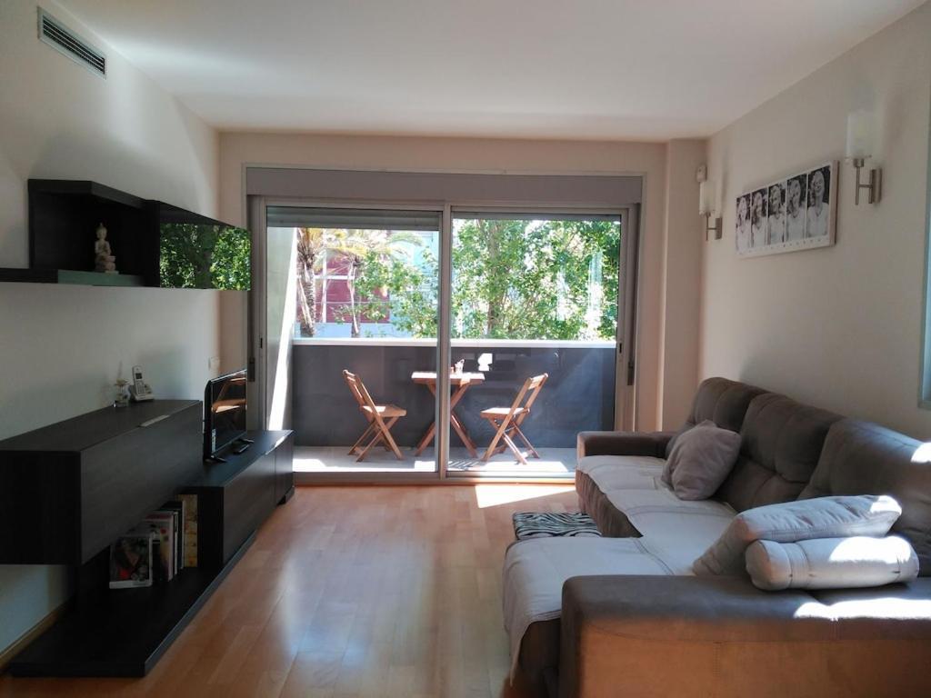 Luxury Flat, 3 Bedrooms, 2 Bathrooms And Swimming Pool Next To The Beach!! Sant Adria de Besos Exterior photo
