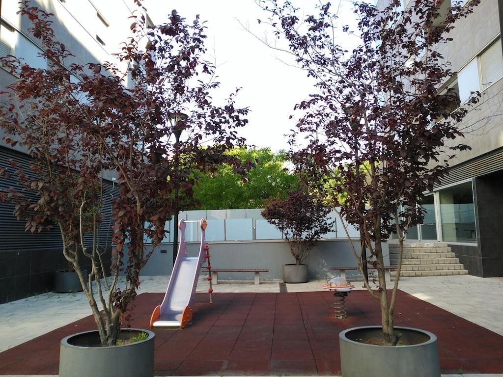 Luxury Flat, 3 Bedrooms, 2 Bathrooms And Swimming Pool Next To The Beach!! Sant Adria de Besos Exterior photo